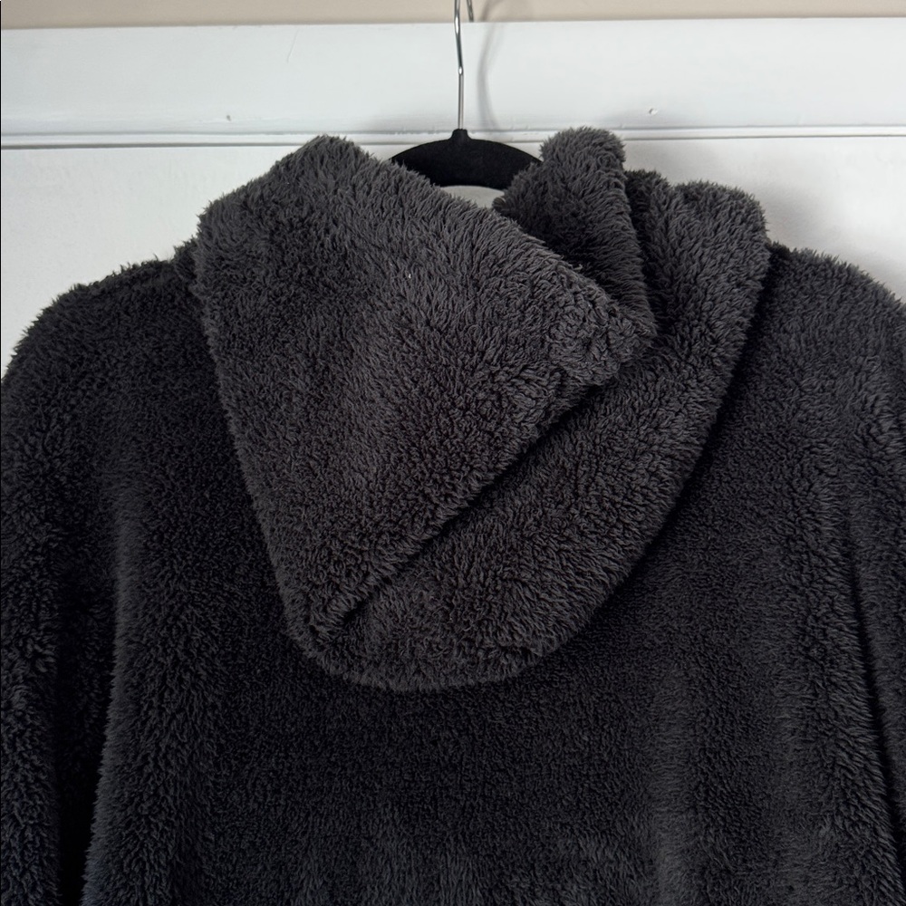 Host Pick 🎉 Women’s Quarter Zip Hoodie - Picture 5 of 6